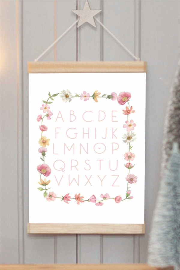 Çiçekli Alfabe İpli Askılı Kanvas Poster Çiçekli Alfabe İpli Askılı Kanvas Poster