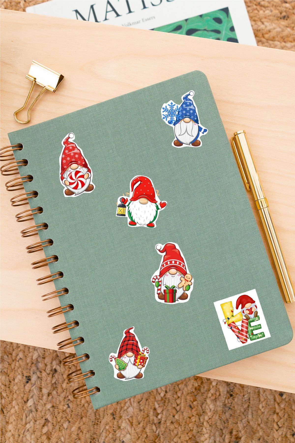 Cüceler Yeni Yıl Temalı 2'li Çıkartma Sticker Seti -Hediye Paketi Etiketi, İyi Seneler Etiketi