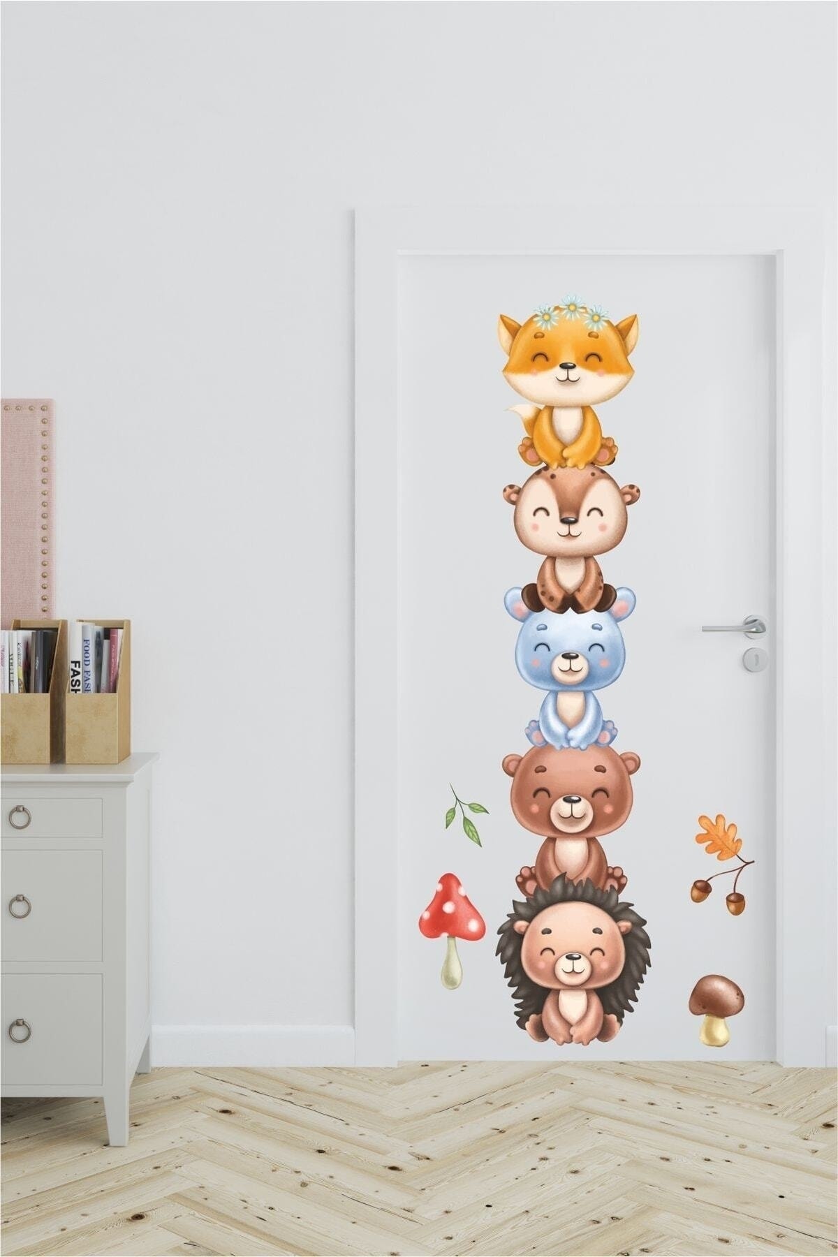 Sevimli Dostlar Kapı Sticker