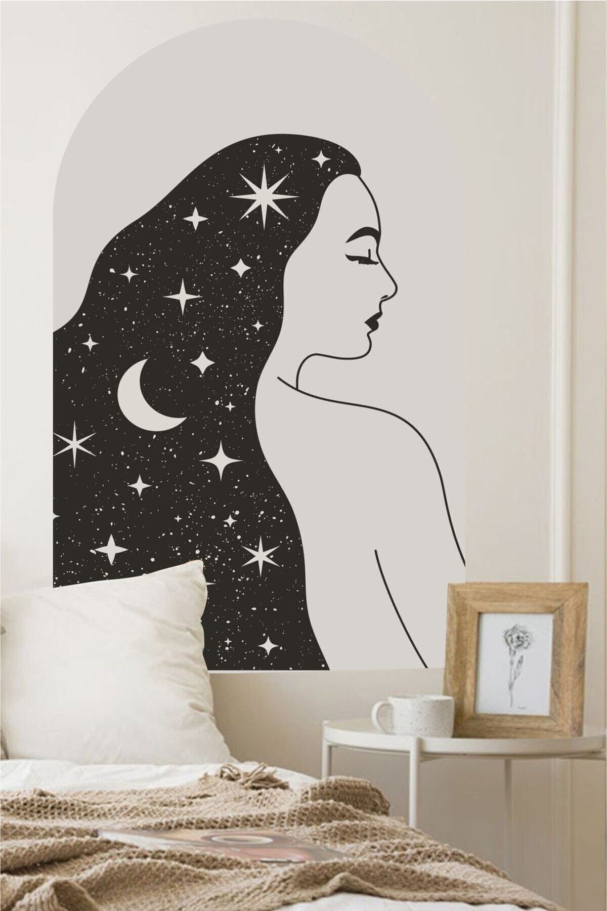 Moon Woman Duvar Sticker
