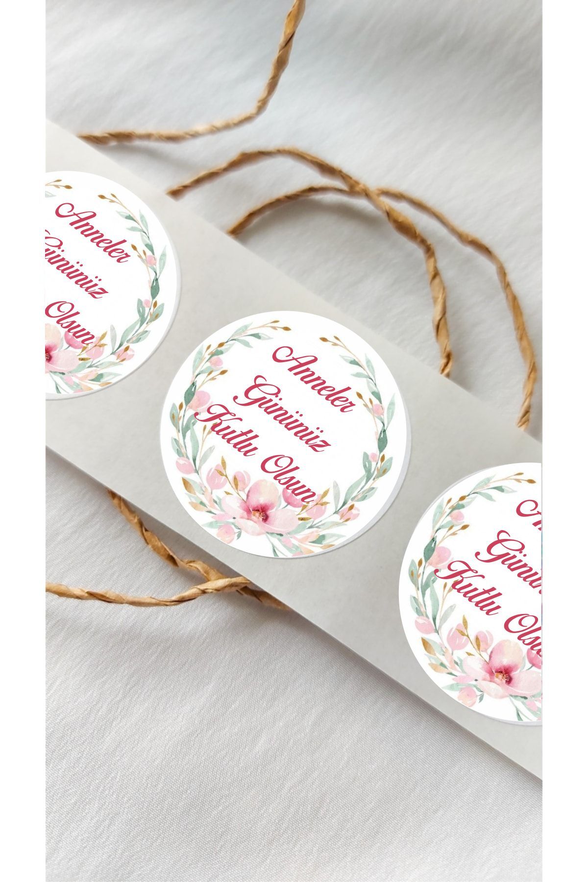 Anneler Günü Çiçek Tasarım Yuvarlak Sticker - 24 Adet Süsleme, Hediye, Paketleme Sticker AG4