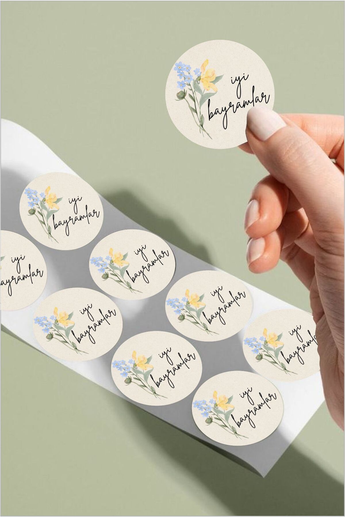 Çiçekli İyi Bayramlar Yuvarlak Sticker – 24 Adet Süsleme, Hediye, Paketleme Sticker